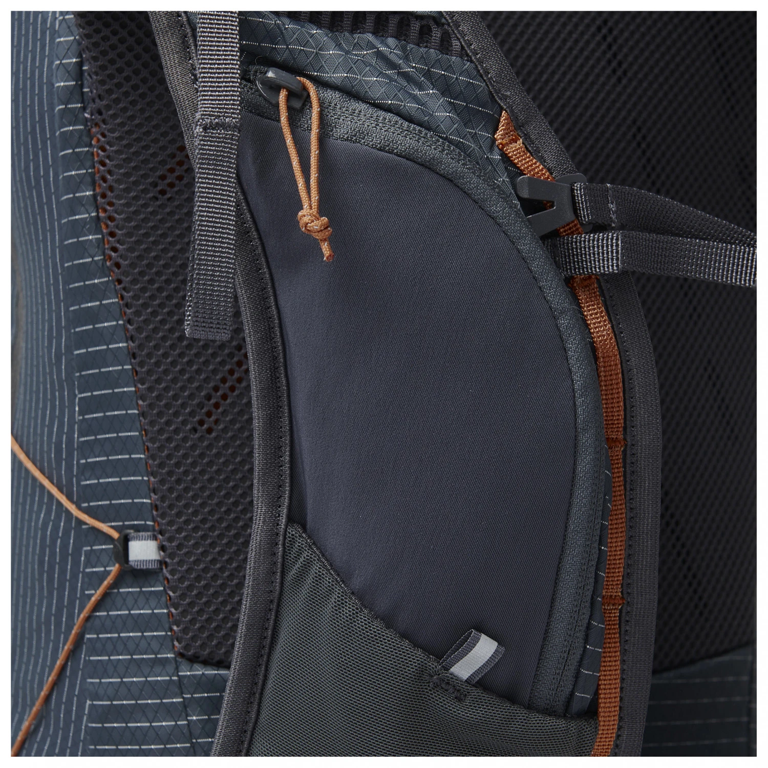 Black Diamond Pursuit 30 - Walking Backpack 7 Black Diamond Pursuit 30 - Walking Backpack - Image 5