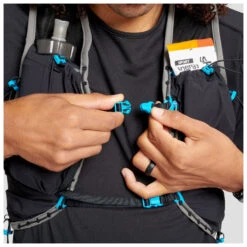 Ultimate Direction Race Vest 6.0 - Trail Running Backpack -Brunner Sales 2025 ultimate direction race vest 60 trail running backpack detail 4